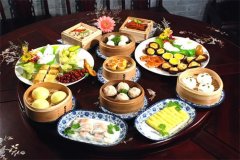<b>红烧牛腩煲的做法</b>